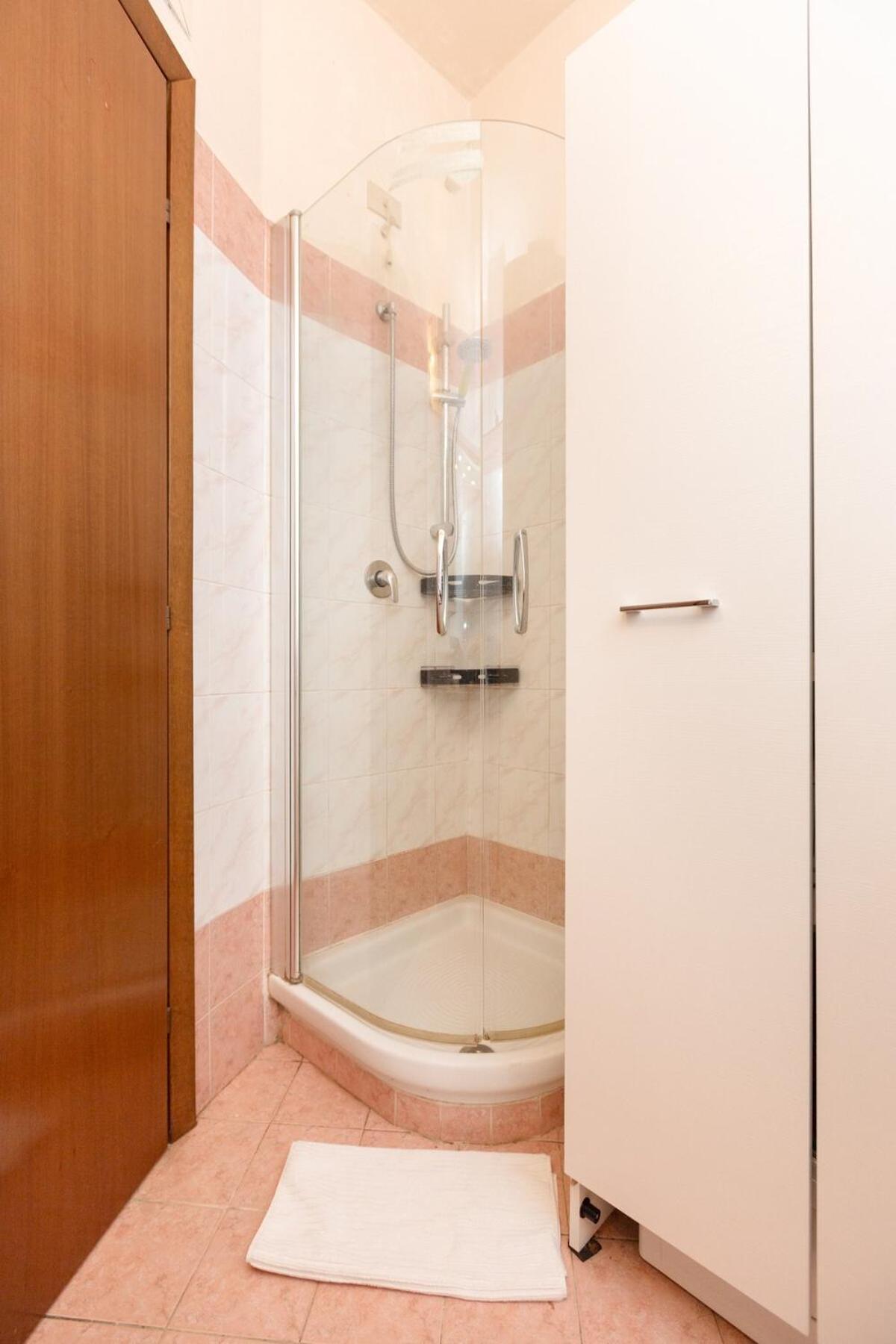 Parea Exclusive - Near Hospital And Airport
